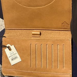 Leather wallet - Hearth and Hand